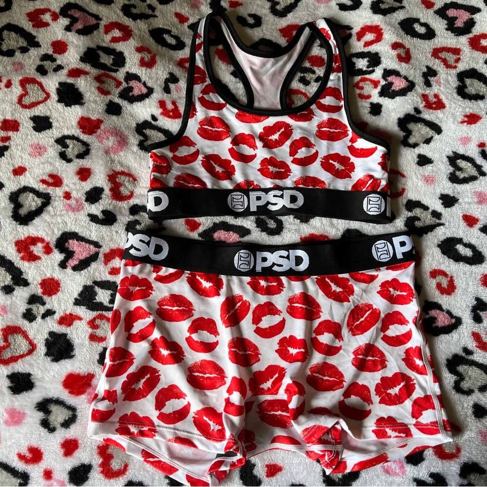 PSD Red Lips Set